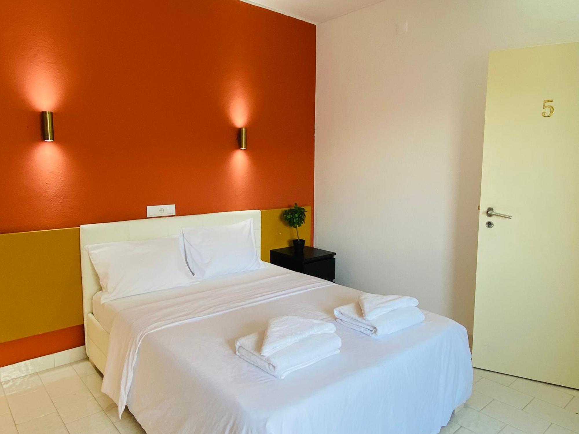 Central Atlantic Beach Guesthouse Costa de Caparica Eksteriør billede