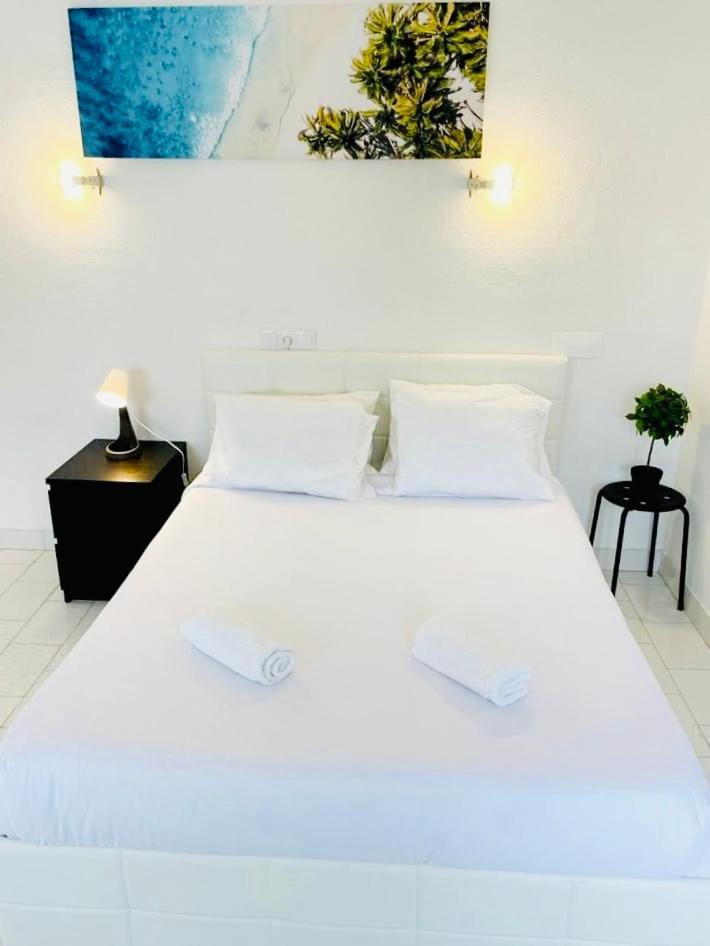 Central Atlantic Beach Guesthouse Costa de Caparica Eksteriør billede